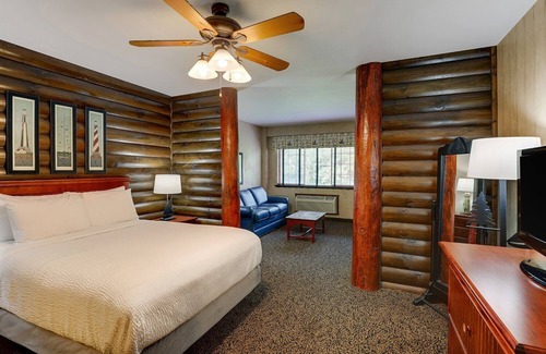 Columbia Hotel | Columbia's Charming Getaway: Rustic Suites with Heated Pools | 2 Units