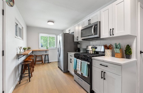 Columbus House | Columbus Surfside Escape + Gym l Hot Tub l Bocce