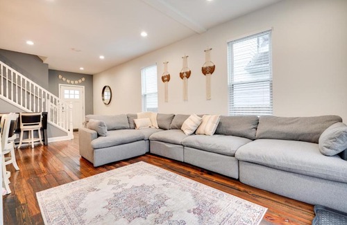Hilltop House | Columbus Vacation Rental about 4 Mi to Downtown!