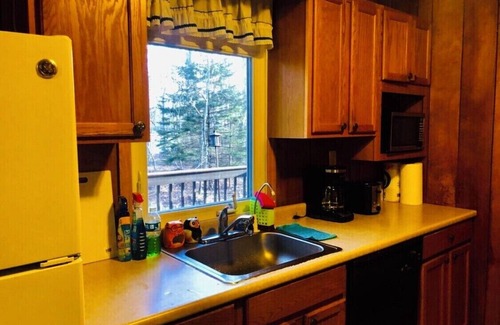 Pocono Lake Ski Chalet | Come and enjoy the Breath taking Vacation cabin at Pocono , PA