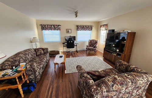 Arnold's Cove House | Come home to this beautiful,spacious and relaxing 3 bedroom home