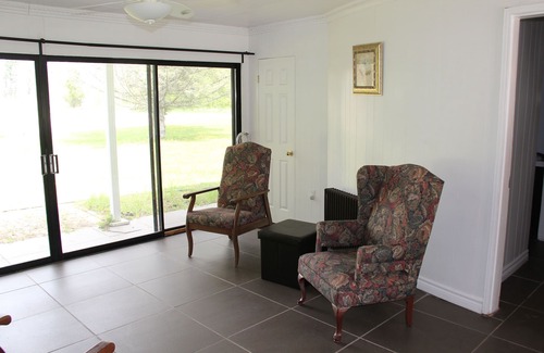 Halton Hills House | Come relax at our country oasis, close to Toronto, Lake Ontario & Niagara