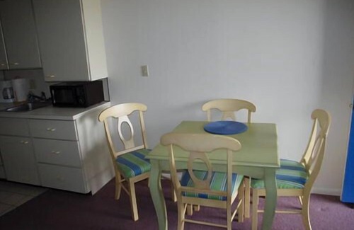North End Condo | Come stay at this 1 bedroom, 1 bath, beach block condo