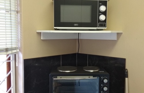 Kuils River Apartment | Come stay, relax and enjoy our hospitality