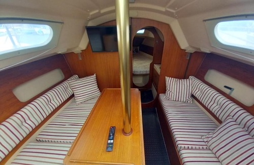 Frymburk Boat Rental | Cometino 800