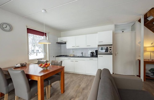 Enter House | Comfort 4-person bungalow in the holiday park Landal Landgoed De Elsgraven