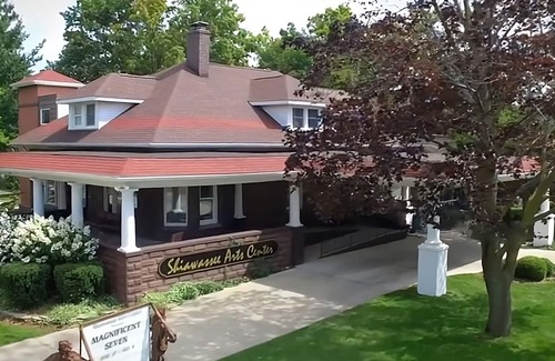 Chesaning House | Comfort and Convenience! 2 Sleek Units, Pet friendly, Free Onsite Parking