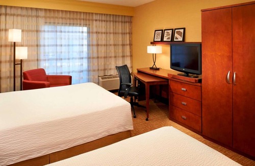 Auburn Hills Resort | Comfort and Relaxation! 2 Comfortable Units, Indoor Swimming Pool, Pet-friendly!