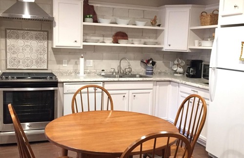 Tomball House | Comfort & Charm - Long Term Stays Considered.