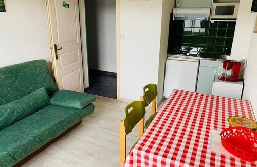Girmont-Val-d'Ajol Apartment | Comfort double room with shower