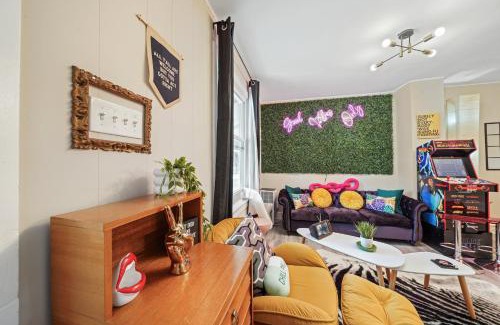 Royersford Apartment | Comfort, Fun, and Retro Retreat