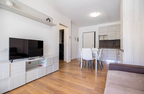Clusone Apartment | Comfort House in downtown with box with modern finishes and mountain views