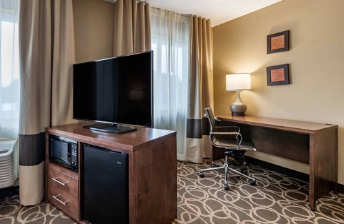 Dyersville Hotel | Comfort Inn Dyersville Near Field of Dreams