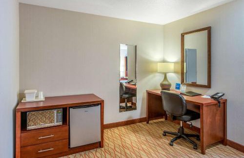 Weed Hotel | Comfort Inn Mount Shasta Area