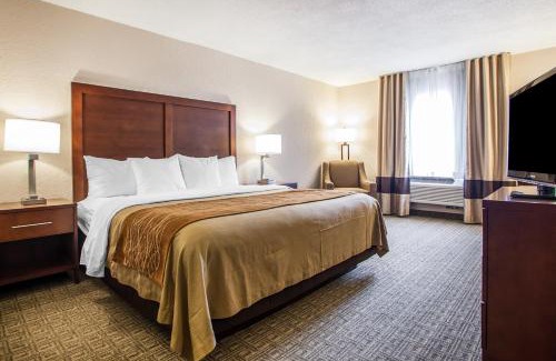 Maryland Heights Hotel | Comfort Inn St Louis - Westport Event Center