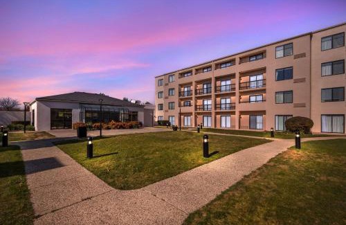 Arlington Heights Hotel | Comfort Inn & Suites Arlington Heights - Buffalo Grove