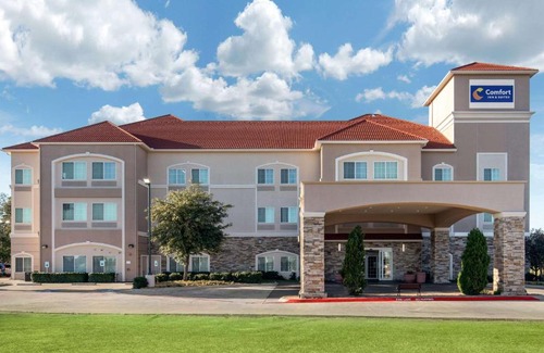 Cedar Hill Hotel | Comfort Inn & Suites Cedar Hill Duncanville
