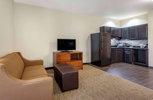 Jenks Hotel | Comfort Inn & Suites Glenpool