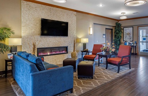 Greenville Hotel | Comfort Inn & Suites Greenville I-70