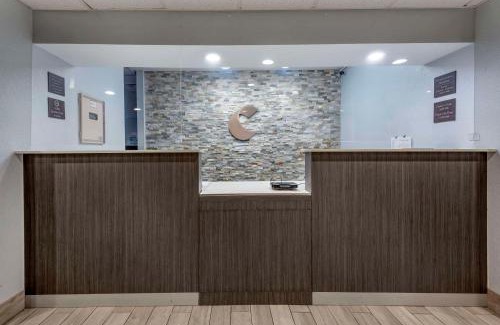 Bayberry Hotel | Comfort Inn & Suites Liverpool - Syracuse