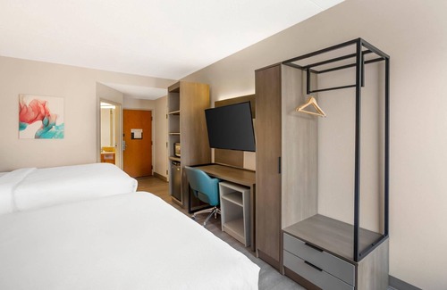 Westampton Hotel | Comfort Inn & Suites Mt. Holly - Westampton