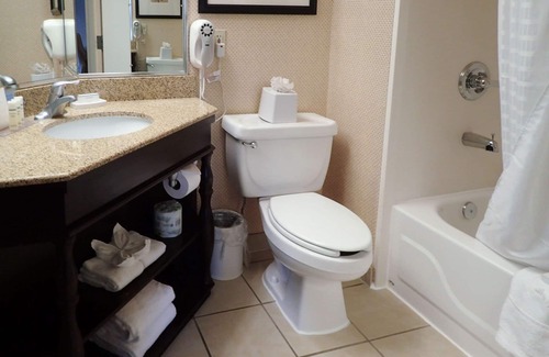 Westampton Hotel | Comfort Inn & Suites Mt. Holly - Westampton