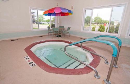 Shakopee Hotel | Comfort Inn & Suites Shakopee Downtown Area