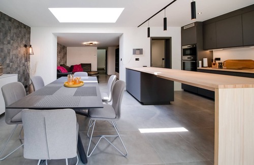 Haut-Bois House | Comfort Near Historic Huy