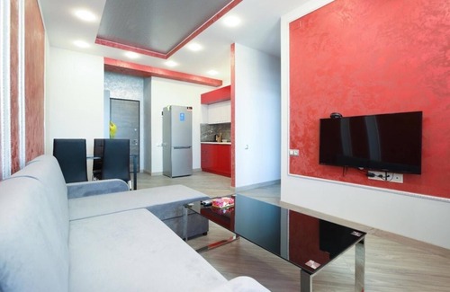 Kentron Apartment | Comfort stay near Dalma mall , 172/1