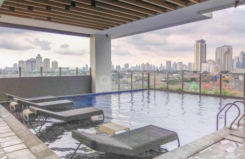 Cipulir Apartment | Comfort Studio Room at Kebayoran Icon Apartment By Travelio