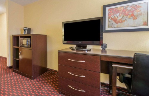 Altoona Hotel | Comfort Suites Altoona