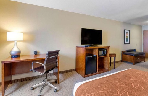 Burlington Hotel | Comfort Suites Burlington