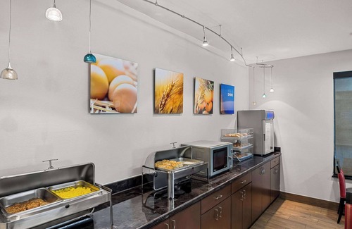 Lindale Hotel | Comfort Suites Lindale - Tyler North