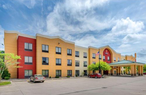 Springfield Hotel | Comfort Suites near Route 66