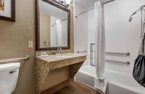 Springfield Hotel | Comfort Suites near Route 66