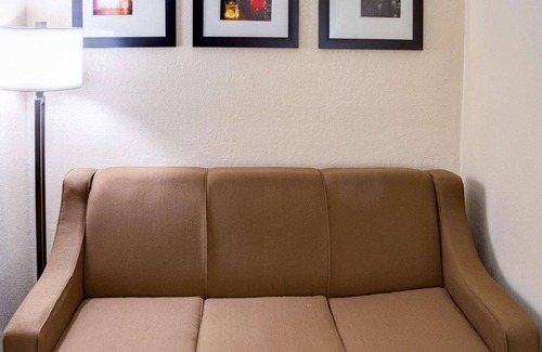 North Central Omaha Hotel | Comfort Suites Omaha Northwest