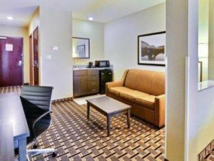 Uniontown Hotel | Comfort Suites Uniontown