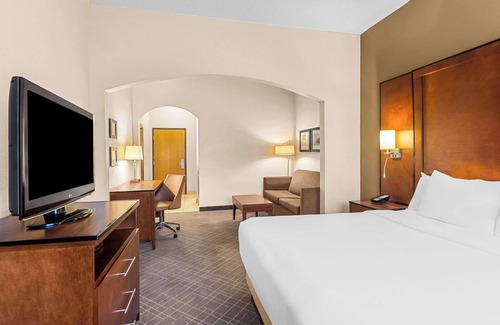 Vincennes Hotel | Comfort Suites Vincennes