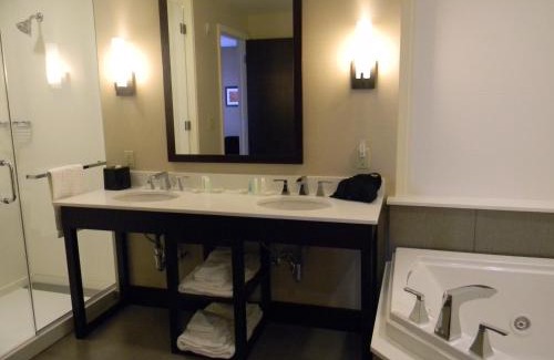 Youngstown Hotel | Comfort Suites-Youngstown North