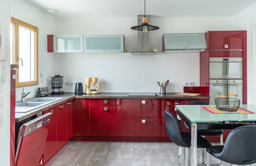 Saint-Hilaire-de-Riez Ski Chalet | Comfortable villa for 6, St Hilaire-de-Riez