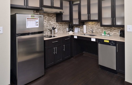 Rochester Condo | Comfortable 1 Bedroom Suite Close to Mayo Clinic! Free Breakfast