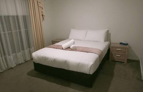 Mount Clear House | Comfortable 3-bedroom home with two car garage