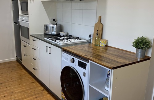 Kareela Apartment | Comfortable 3 bedroom guesthouse