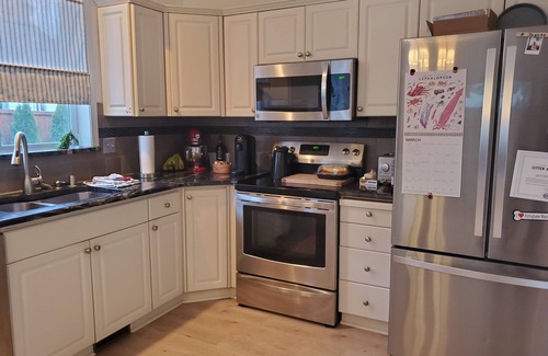 Washougal House | Comfortable 3-bedroom house in superb Washougal with WiFi, clubhouse with pool.