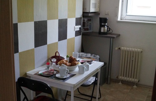 Oberhausen Apartment | comfortable, 3and 1/2 rooms, apartment with large sun terrace