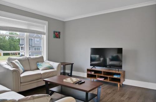Riverview House | Comfortable 3BR Getaway