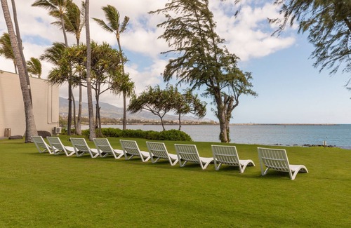 Kahului House | Comfortable ADA Unit, Outdoor Pool, Shuttle Service, Pets Allowed!