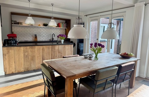 Bergen House | Comfortable and modern family home with beautiful garden and good location!