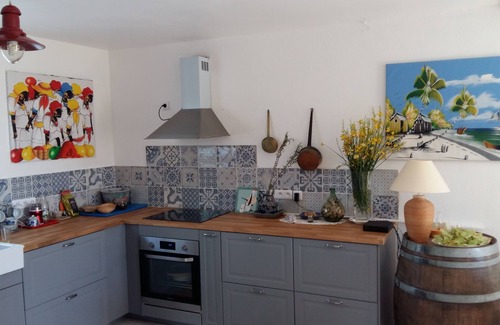 Laurens House | Comfortable and peaceful house with large Mediterranean garden next to vineyards