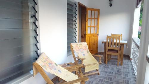 Baie Ste Anne Apartment | Comfortable apartment in Baie Sainte Anne 56 m² with sea view